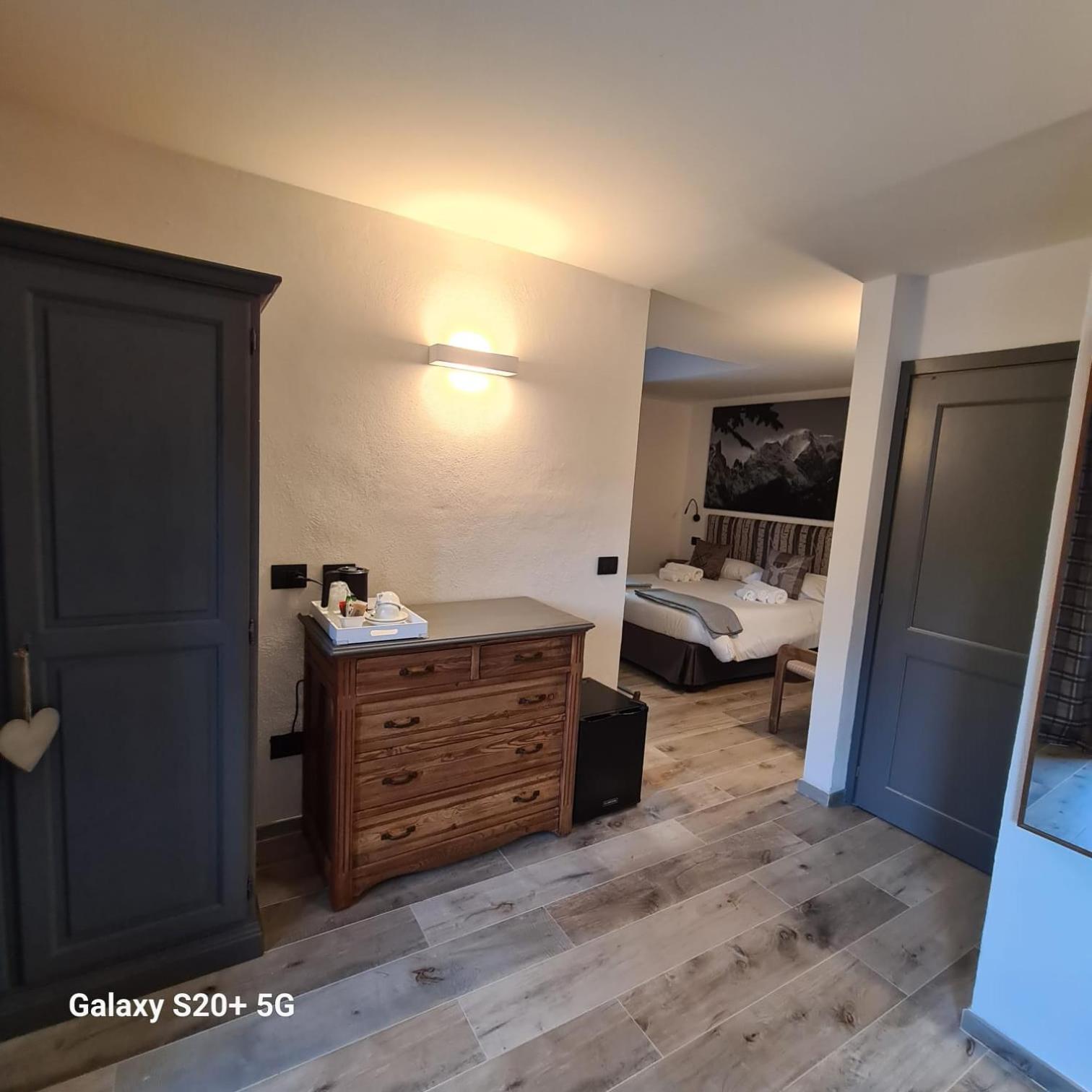 Hotel Dente Del Gigante Courmayeur Luaran gambar
