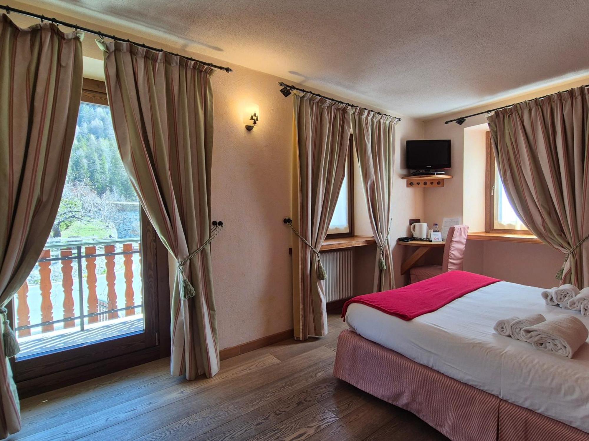 Hotel Dente Del Gigante Courmayeur Luaran gambar